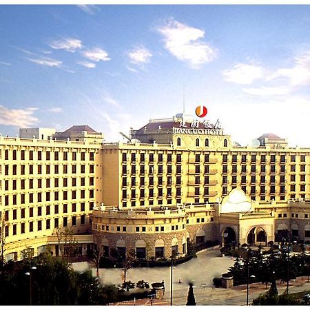 Zhengzhou Jianguo Hotel ภายนอก รูปภาพ